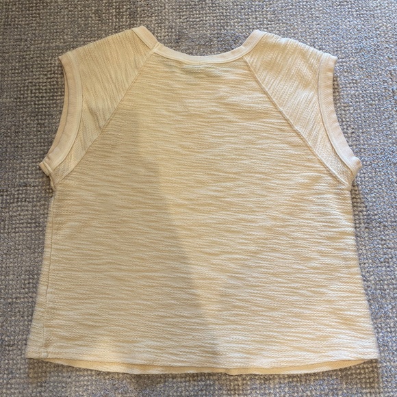 Universal Thread Top - Picture 3 of 3